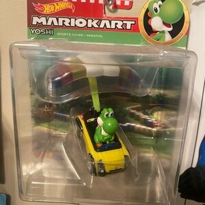 MARIO CART YOSHI